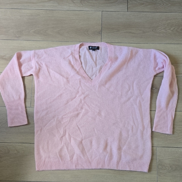 cashmere boutique Sweaters - NWOT CASHMERE BOUTIQUE Oversized Cashmere Sweater Sz S